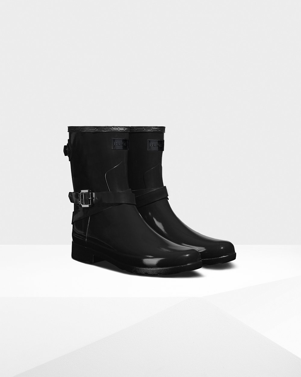 Hunter Refined Slim Fit Adjustable Gloss Short Rain Boots - Outlet Womens Black - LDQGTE875